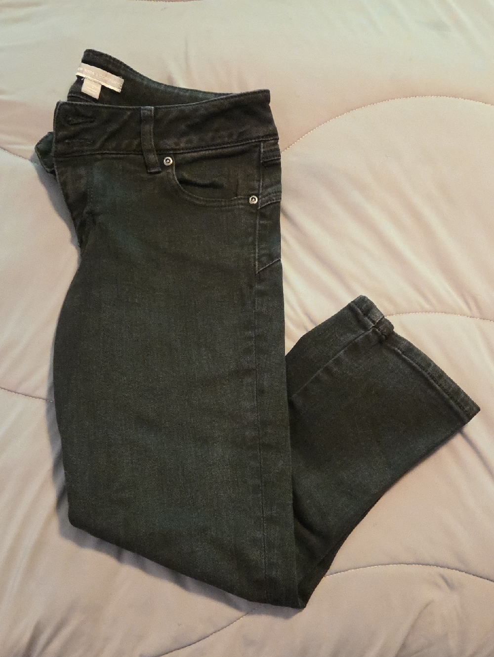New York & Company Women's Black Skinny Capri Jeans